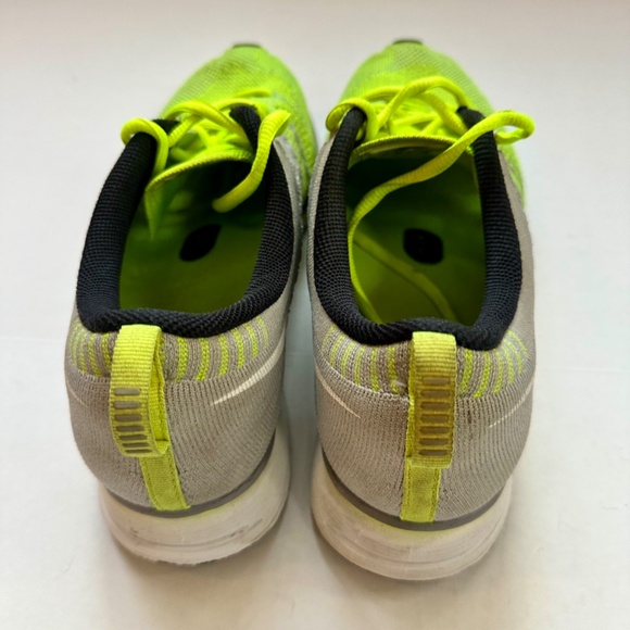 NIKE FlyKnit Trainer OG Mens size 10 Volt/Gray - Picture 3 of 4
